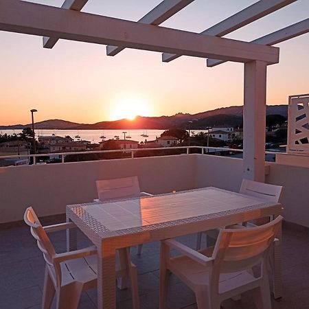 Welcomely - White Terrace - Condominio Acqualife Каниджоне Екстериор снимка